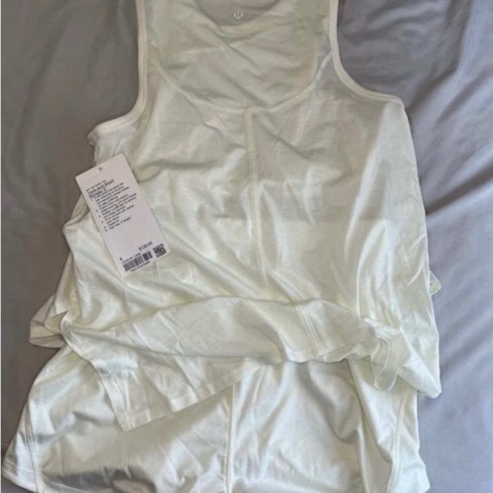 Lululemon romper size 8- NWT sorbet color